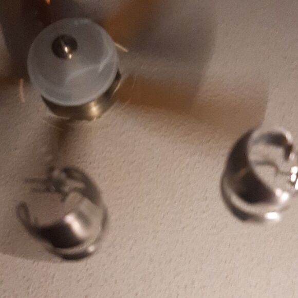 Womans Pewter  Cuff Hoops Vintage Earrings - Picture 6 of 8